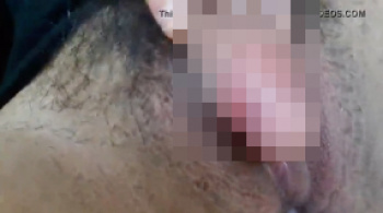 巨クリ 勃起した大きなクリトリスをマンコに入れようとしてます エログちゃんねるあんてな