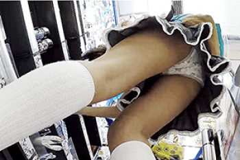 高画質 盗撮 逆さ撮り パンチラ 高学年js女子 の スカート内 生パンツ 太もも を追っかけ撮影 っ エログちゃんねるあんてな