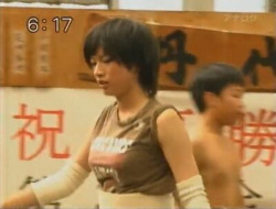 【画像】可愛すぎる女子中学生巨乳力士の現在のお姿wwwwwの画像