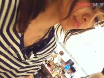 【リアル盗撮】ショップ店員の美女ばかりが被害に!!!胸チラ＆パンチラ隠し撮り映像！！