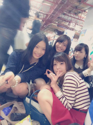 リア充女子さんがSNSにパンチラUPして大誤爆wwwwwwwwwwwの画像