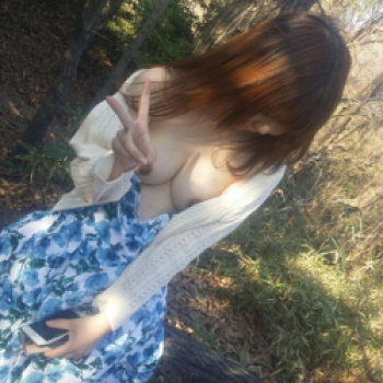 素人エロ画像 気弱な彼女に公園で露出 フェラさせてみた エログちゃんねるあんてな