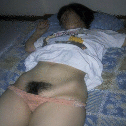 【素人投稿】睡剤レイフ°盗撮風な夫婦のハ〆撮り(Part1)の画像