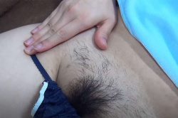 【脱毛エステ動画】アンダーヘアのレーザー脱毛を受ける女性の画像