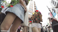 【パンチラ盗撮】【♡ren♡pantira!】私服JK2人組 デニムミニスカで生足からのピンク色Pの画像