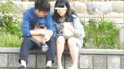 [ＹＵＫＩ動画] お座りお姉さん発見！！（ＦＨＤ）大変です！！パンツが見えてますよ１４６＜パンチラ盗撮＞の画像