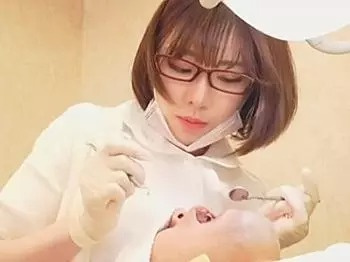 歯科助手のeカップ巨乳を舐めながらセンズリ発射する男ｗ エログちゃんねるあんてな