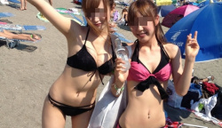 ガチ素人のビキニ姿ってグラビアより興奮するんだがwの画像