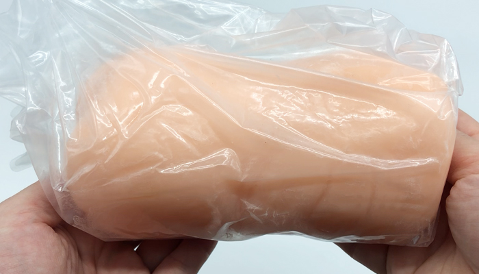 サイバーイグアナ監修！極長ヒダ名器～レイ～の箱を開けた画像
