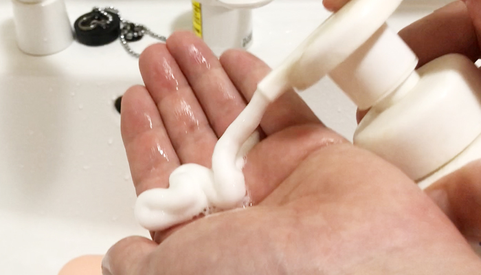 洗剤を適量出している画像
